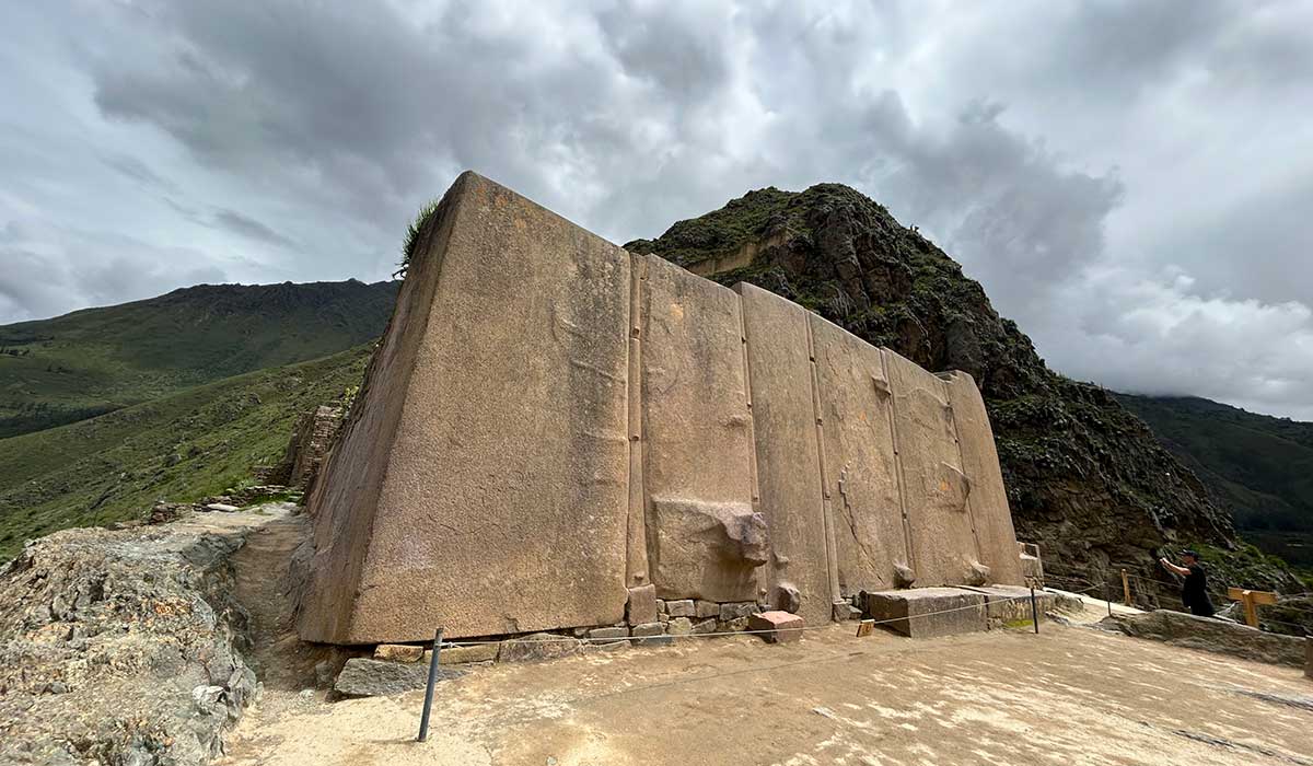 Peru Highlights Tour: Cusco, Machu Picchu, Lake тιтicaca - Sungate Peru Travel | Traditional Tours in Cusco